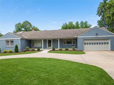 8406 Ensley Ln, Leawood, KS 66206