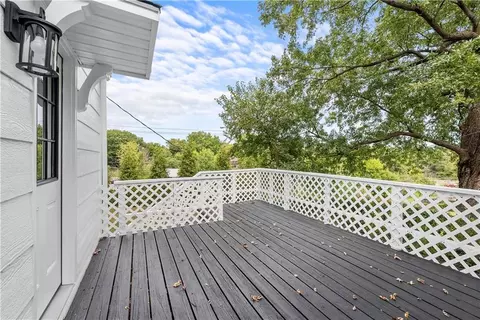 Exterior - 15412 E 42nd Pl, Independence, MO 64055 photo 8 of 12