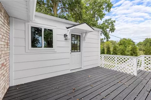 Exterior - 15412 E 42nd Pl, Independence, MO 64055 photo 7 of 12