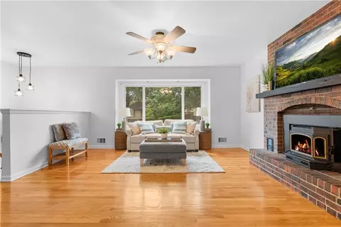 Living - 15412 E 42nd Pl, Independence, MO 64055 photo 1 of 4