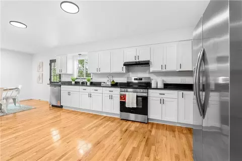 Kitchen - 15412 E 42nd Pl, Independence, MO 64055 photo 1 of 4