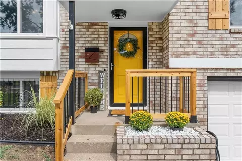 Exterior - 15412 E 42nd Pl, Independence, MO 64055 photo 5 of 12