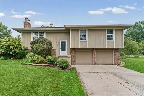 10517 N Mcgee St, Kansas City, MO 64155