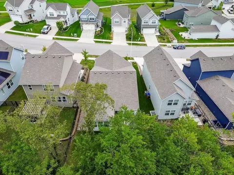View/Area - 511 Hampstead Dr, Raymore, MO 64083 photo 6 of 9