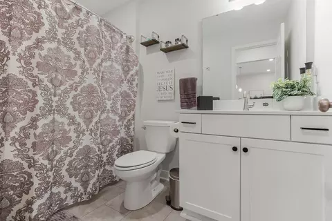 Bath - 511 Hampstead Dr, Raymore, MO 64083 photo 2 of 2