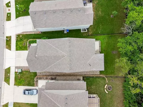 View/Area - 511 Hampstead Dr, Raymore, MO 64083 photo 7 of 9