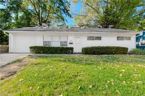 7001 E 107th St, Kansas City, MO 64134