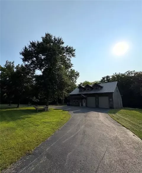 1838 S 1848 S 98th St, Edwardsville, KS 66111