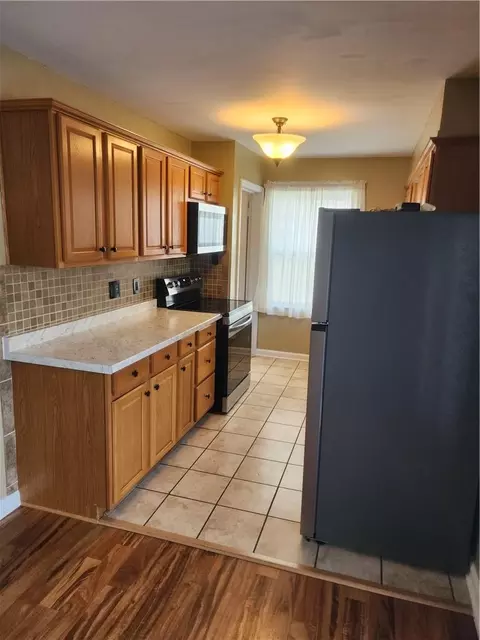 Kitchen - 2607 Parallel Ave, Saint Joseph, MO 64506 photo 6 of 6