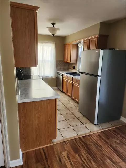 Kitchen - 2607 Parallel Ave, Saint Joseph, MO 64506 photo 5 of 6