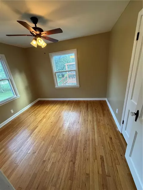 Bedroom - 2607 Parallel Ave, Saint Joseph, MO 64506 photo 2 of 2