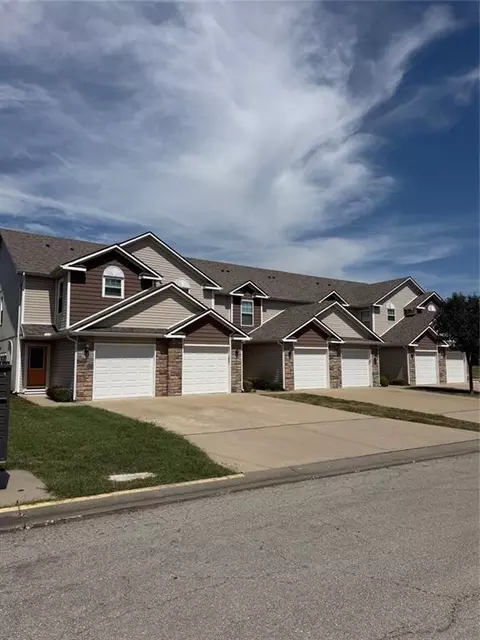 262 Pointe Ln #1, Raymore, MO 64083 photo 5