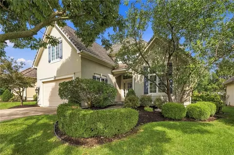 5272 W 150th Ter, Leawood, KS 66224