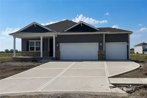 17806 Green Rd, Gardner, KS 66030