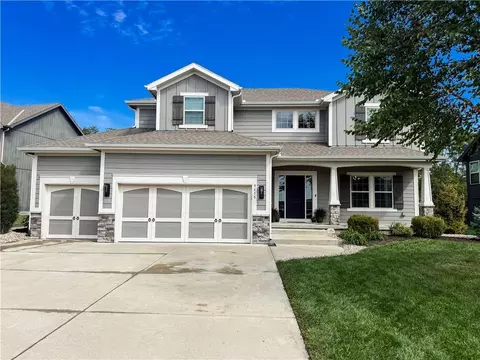 9415 NE 97th St, Kansas City, MO 64157