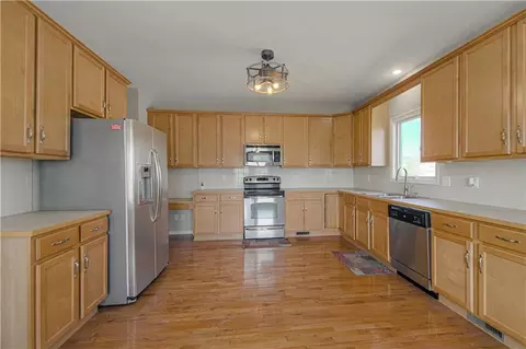 Kitchen - 1706 Bluebird Ct, Atchison, KS 66002 photo 1 of 2