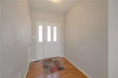 Entry Way - 1706 Bluebird Ct, Atchison, KS 66002 photo 1 of 1