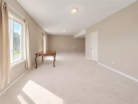 Living - 1706 Bluebird Ct, Atchison, KS 66002 photo 5 of 5