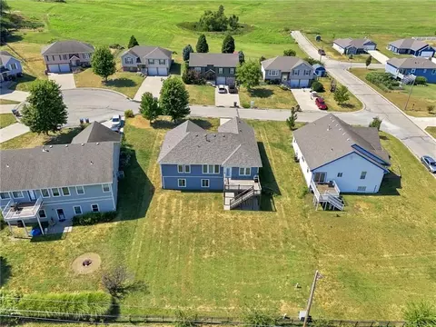 View/Area - 1706 Bluebird Ct, Atchison, KS 66002 photo 3 of 5