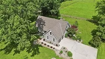 Exterior - 12905 Quail Rdg, Lees Summit, MO 64086 photo 6 of 8
