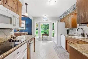Kitchen - 12905 Quail Rdg, Lees Summit, MO 64086 photo 1 of 2