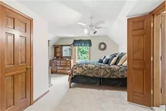 Bedroom - 12905 Quail Rdg, Lees Summit, MO 64086 photo 2 of 4