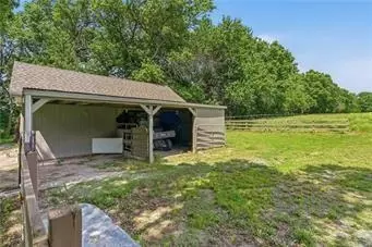 Exterior - 12905 Quail Rdg, Lees Summit, MO 64086 photo 5 of 8