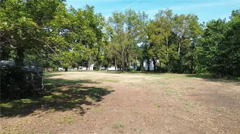 604 E Walnut St, Blue Mound, KS 66010 photo 7