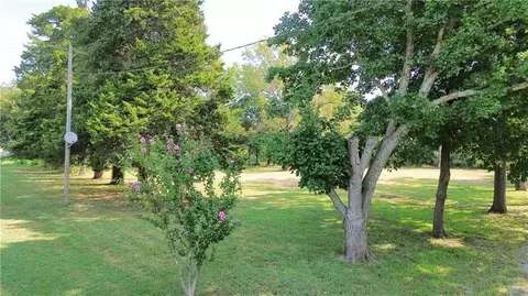 604 E Walnut St, Blue Mound, KS 66010 photo 2