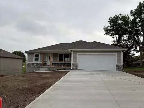 2805 Franklin Ave, Lexington, MO 64067