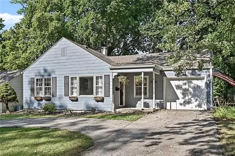 5344 Nall Ave, Roeland Park, KS 66202