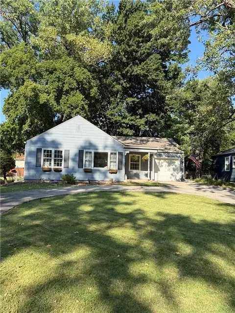 5344 Nall Ave, Roeland Park, KS 66202