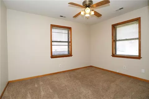 Bedroom - 1014 Locust St, Eudora, KS 66025 photo 3 of 4