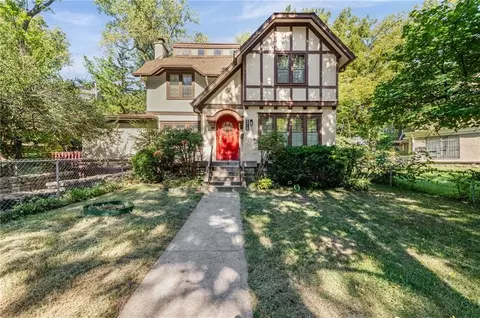 4928 Troostwood Rd, Kansas City, MO 64110