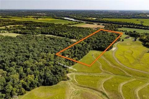 17660 Golden Rd, Linwood, KS 66052