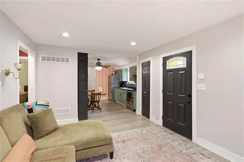 Entry Way - 1712 S Brookside Ave, Independence, MO 64052 photo 2 of 3
