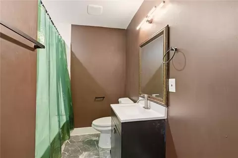 Bath - 1712 S Brookside Ave, Independence, MO 64052 photo 1 of 1