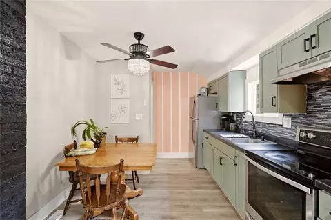 Kitchen - 1712 S Brookside Ave, Independence, MO 64052 photo 1 of 3