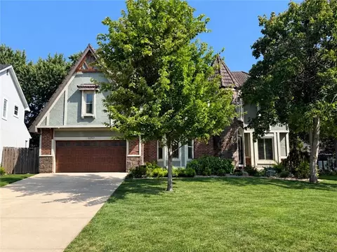 12317 Walmer St, Overland Park, KS 66209