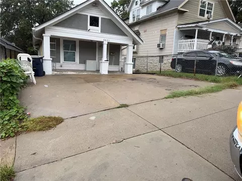 6621 E 12th Ter, Kansas City, MO 64126