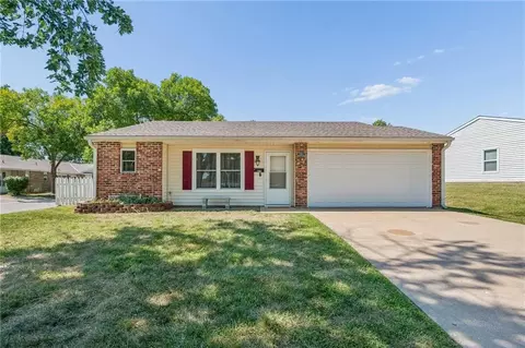 7841 Freeman Ave, Kansas City, KS 66112