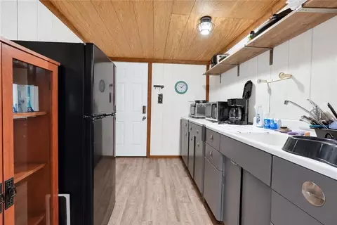 Kitchen - 27307 Sunset Dr, Clinton, MO 64735 photo 2 of 2
