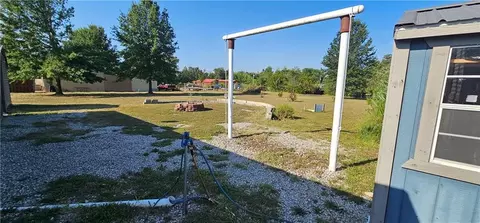Exterior - 27307 Sunset Dr, Clinton, MO 64735 photo 3 of 10