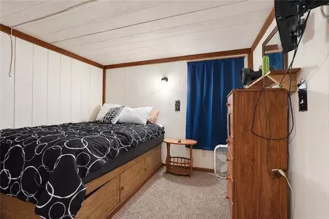 Bedroom - 27307 Sunset Dr, Clinton, MO 64735 photo 1 of 2