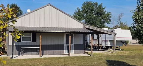 Exterior - 27307 Sunset Dr, Clinton, MO 64735 photo 10 of 10