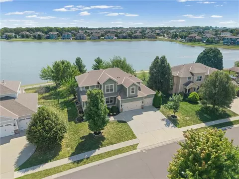 View/Area - 8808 SW 4th St, Blue Springs, MO 64064 photo 5 of 15