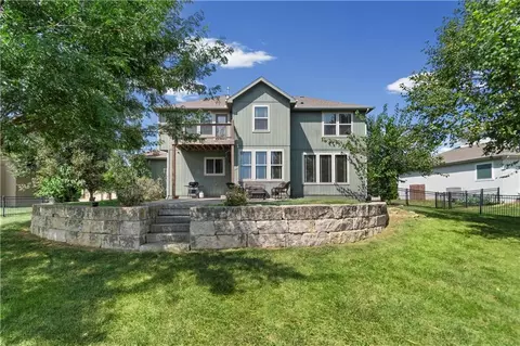 Exterior - 8808 SW 4th St, Blue Springs, MO 64064 photo 3 of 5
