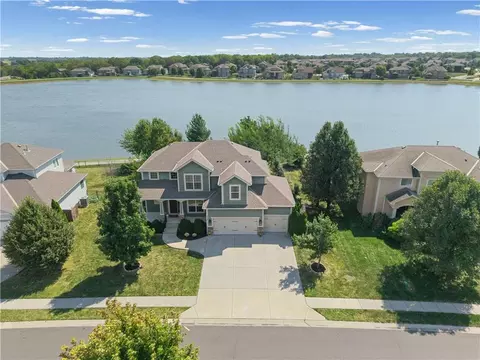 View/Area - 8808 SW 4th St, Blue Springs, MO 64064 photo 1 of 15