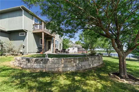 Exterior - 8808 SW 4th St, Blue Springs, MO 64064 photo 4 of 5