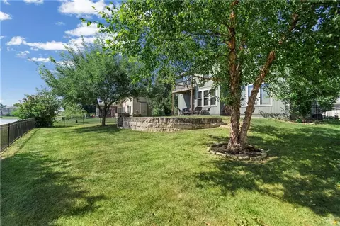 Exterior - 8808 SW 4th St, Blue Springs, MO 64064 photo 5 of 5
